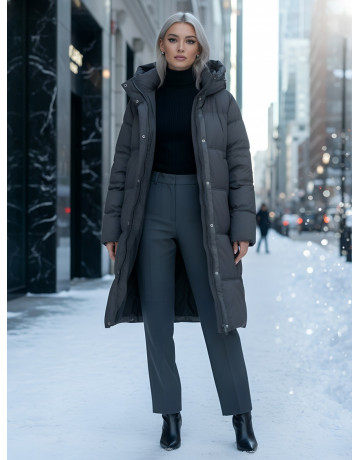 Длинный женский пуховик с капюшоном для зимы.