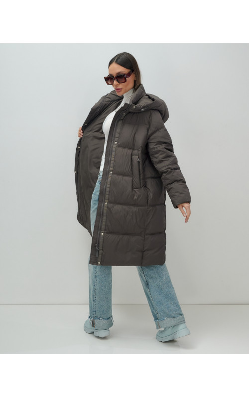 Длинный женский пуховик с капюшоном для зимы.