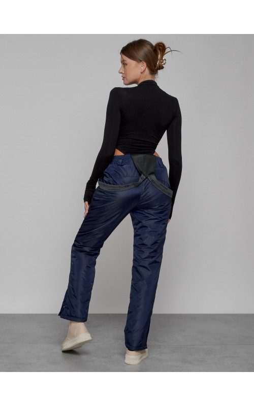 Женский горнолыжный костюм зимний.