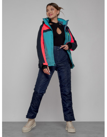 Женский горнолыжный костюм зимний.