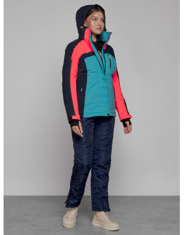 Женский горнолыжный костюм зимний.