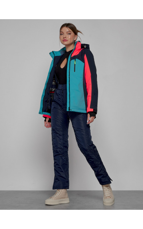 Женский горнолыжный костюм зимний.