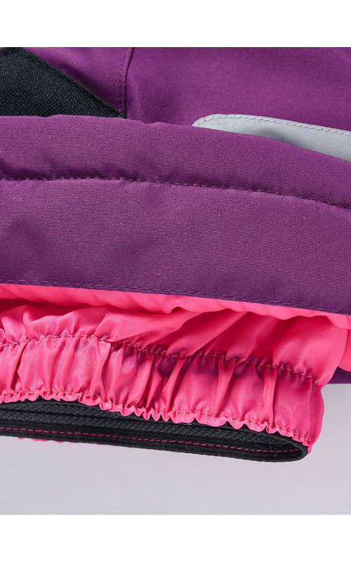 Детский горнолыжный зимний костюм для девочки.