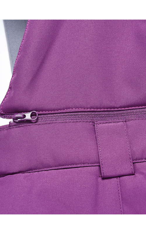 Детский горнолыжный зимний костюм для девочки.