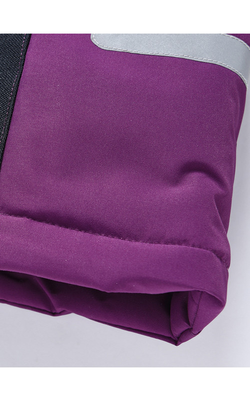 Детский горнолыжный зимний костюм для девочки.