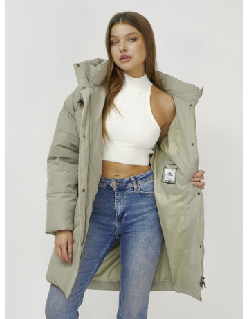 Зимний пуховик с утеплителем: стиль и комфорт.