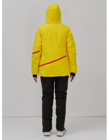 Женская горнолыжная куртка: идеальная посадка и тепло.