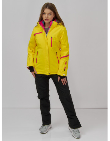 Женская горнолыжная куртка: идеальная посадка и тепло.