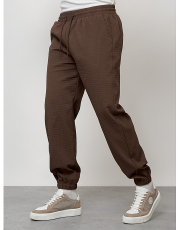 Мужской спортивный костюм для активного отдыха и повседневной носки.