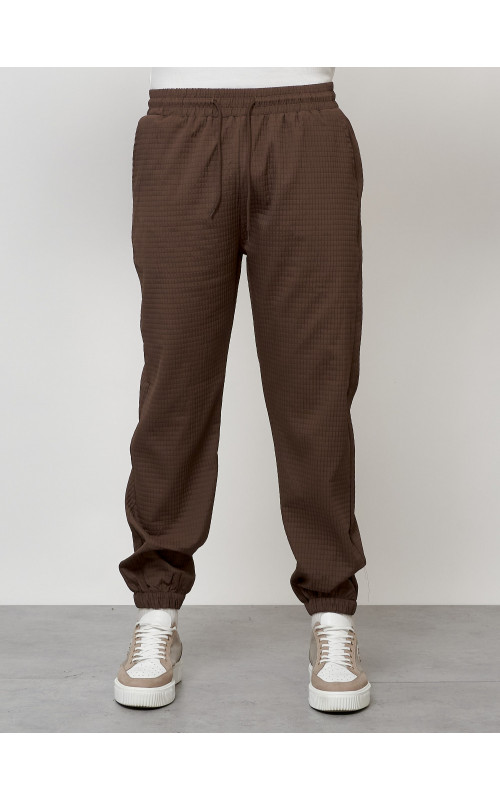 Мужской спортивный костюм для активного отдыха и повседневной носки.