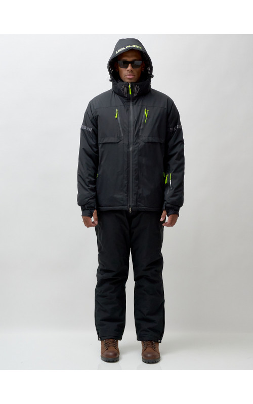 Мужской горнолыжный костюм для зимних приключений.