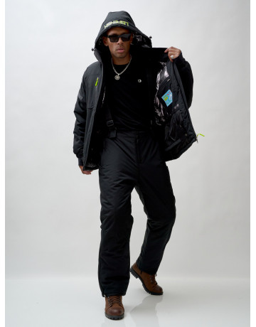 Мужской горнолыжный костюм для зимних приключений.