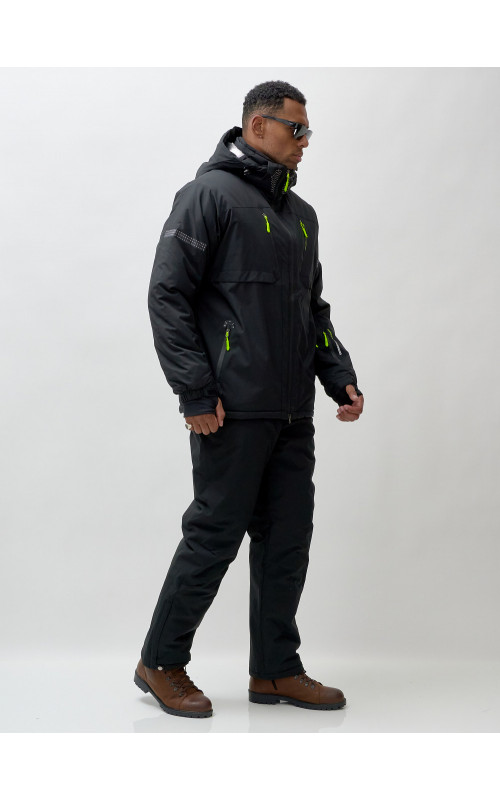 Мужской горнолыжный костюм для зимних приключений.