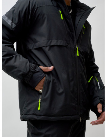 Мужской горнолыжный костюм для зимних приключений.