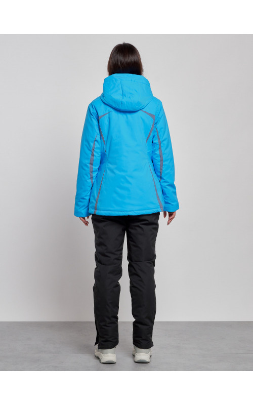 Женский горнолыжный костюм для зимних прогулок и спорта.