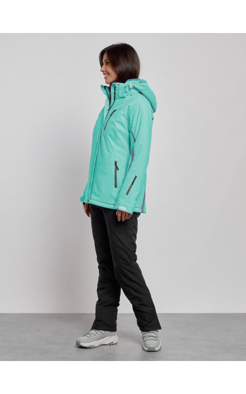 Женский горнолыжный костюм для зимних прогулок и спорта.