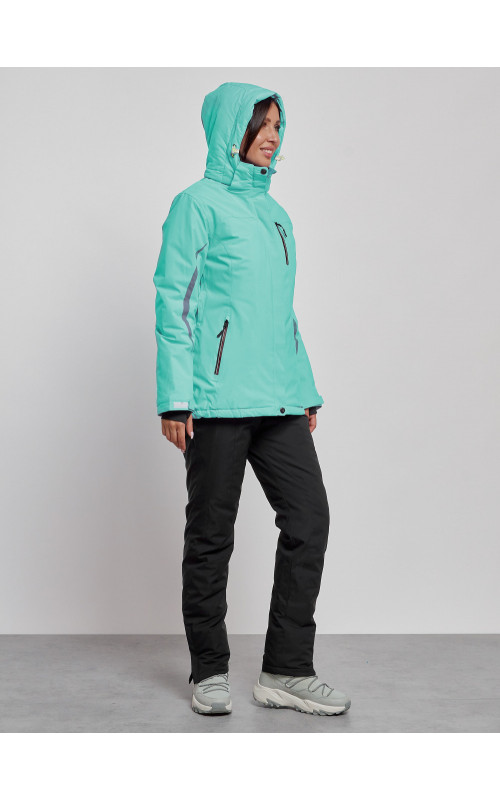 Женский горнолыжный костюм для зимних прогулок и спорта.