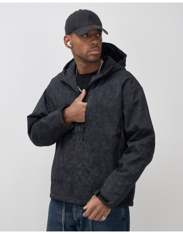 Спортивная мужская куртка «Хит сезона»: стиль и защита для активных мужчин