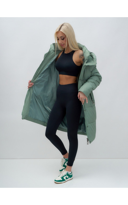 Женский зимний пуховик с капюшоном удлинённый зелёный в Тюмени