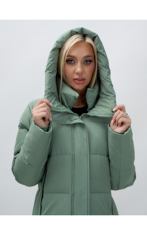Женский зимний пуховик с капюшоном удлинённый зелёный в Тюмени