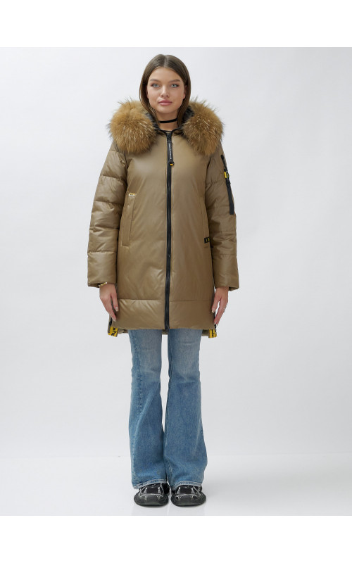 Пуховик женский зимний с мехом енот премиум коричневый в Тюмени