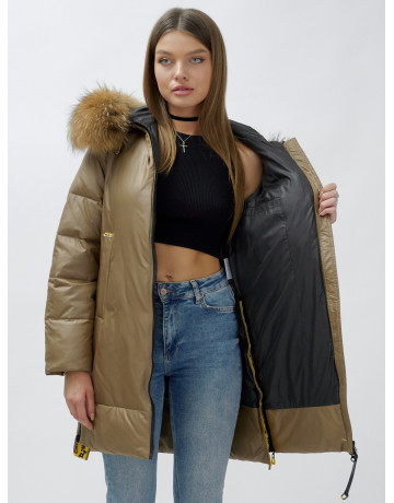 Пуховик женский зимний с мехом енот премиум коричневый в Тюмени