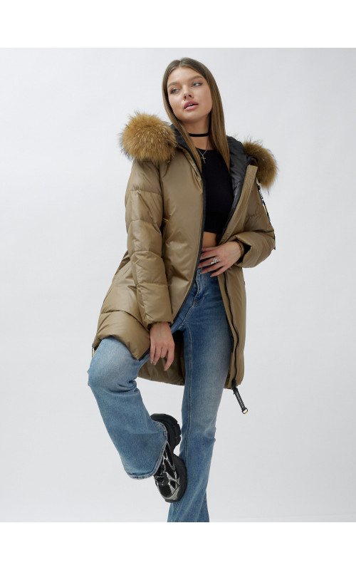 Пуховик женский зимний с мехом енот премиум коричневый в Тюмени
