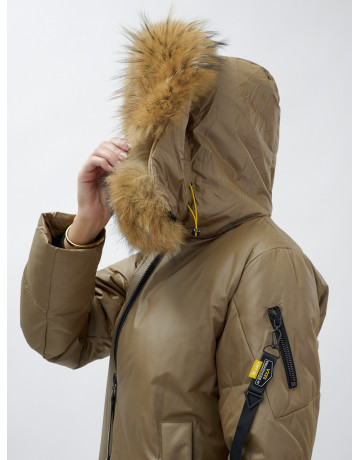 Пуховик женский зимний с мехом енот премиум коричневый в Тюмени