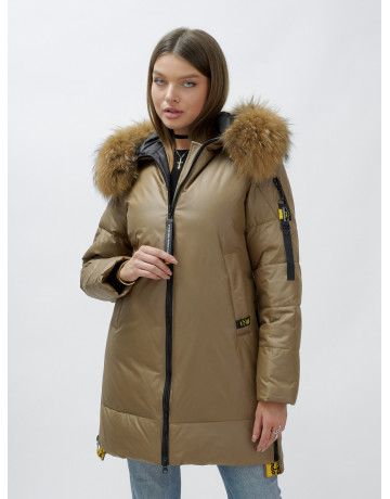 Пуховик женский зимний с мехом енот премиум коричневый в Тюмени