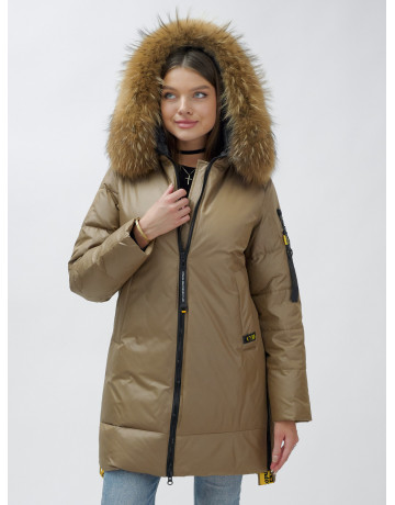 Пуховик женский зимний с мехом енот премиум коричневый в Тюмени