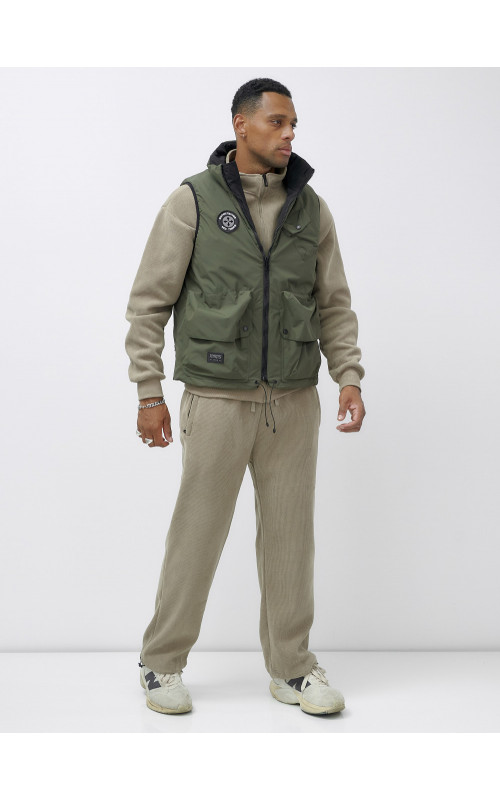 Мужская утеплённая жилетка, стиль и комфорт.