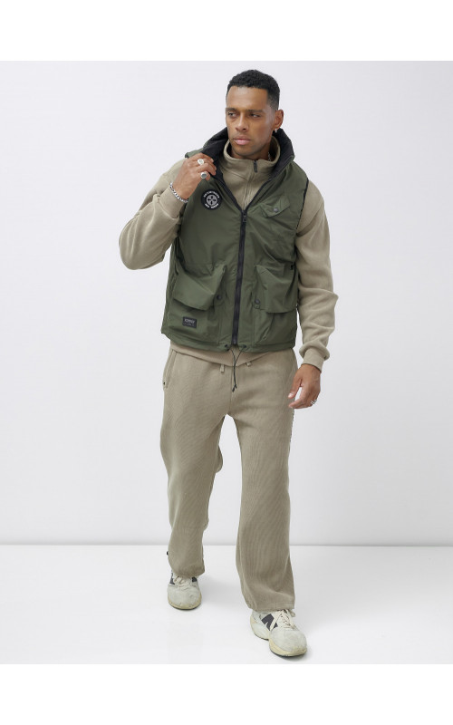 Мужская утеплённая жилетка, стиль и комфорт.