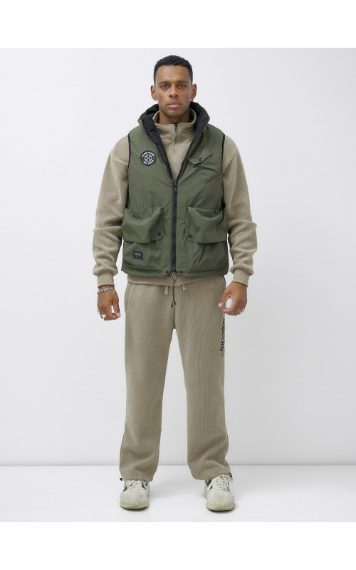 Мужская утеплённая жилетка, стиль и комфорт.