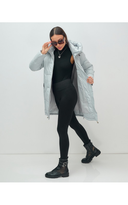 Пуховик женский зимний с капюшоном голубой. в Тюмени