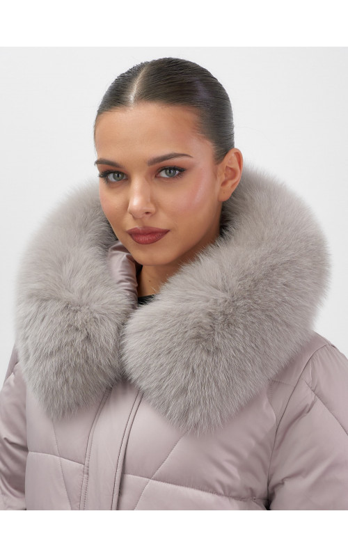 Длинный зимний пуховик с мехом песца.