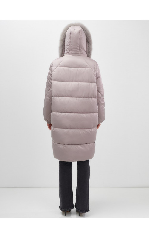 Длинный зимний пуховик с мехом песца.