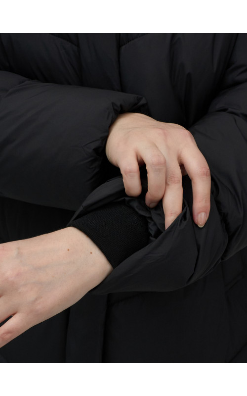 Длинный женский пуховик с капюшоном для зимы