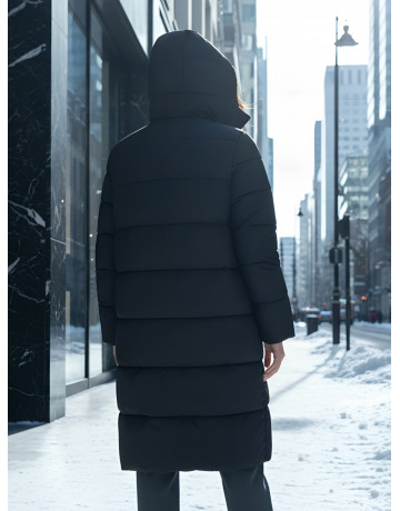 Длинный женский пуховик с капюшоном для зимы