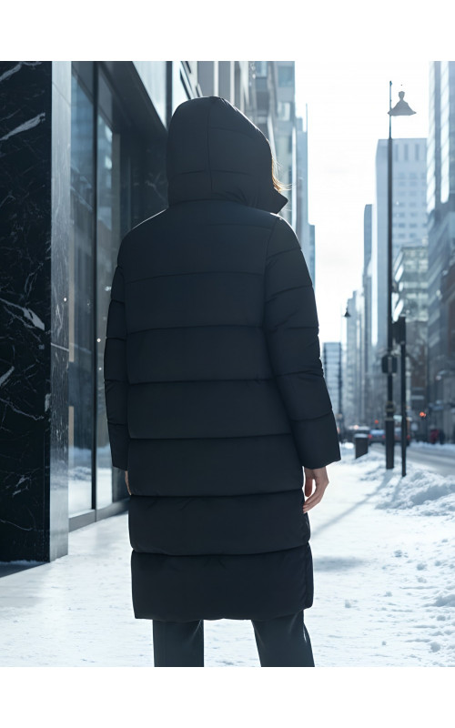 Длинный женский пуховик с капюшоном для зимы