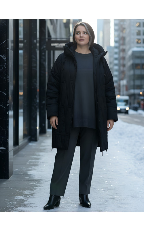 Длинный зимний пуховик для женщин больших размеров.