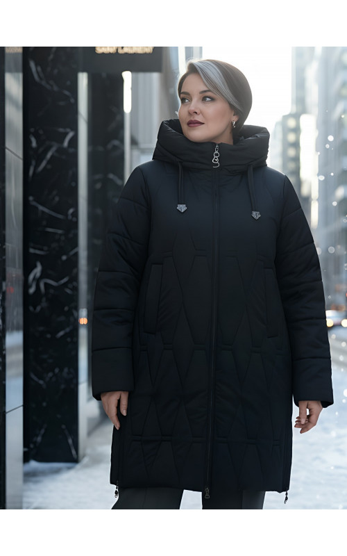 Длинный зимний пуховик для женщин больших размеров.