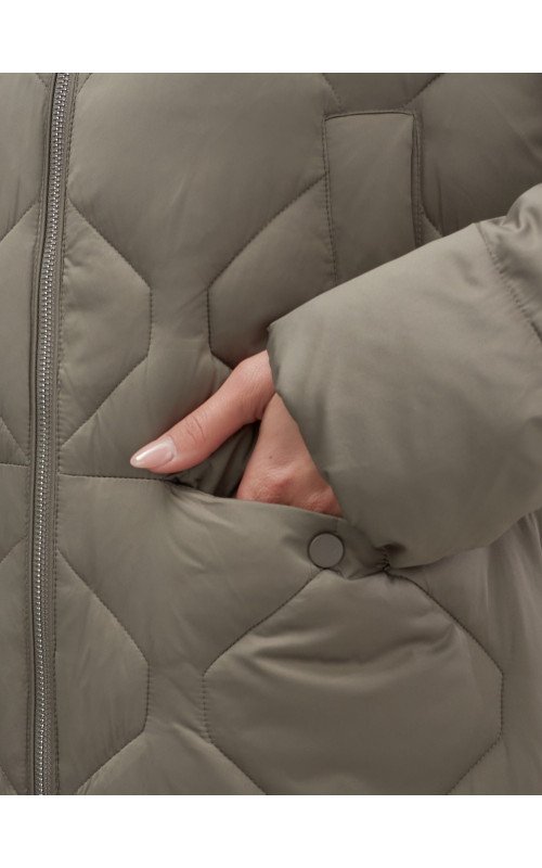 Длинный зимний пуховик с мехом песца.