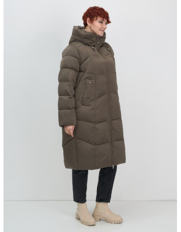 Длинный пуховик для женщин с капюшоном.