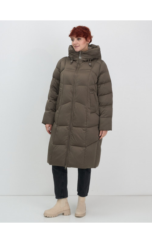 Длинный пуховик для женщин с капюшоном.
