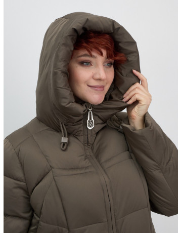 Длинный пуховик для женщин с капюшоном.