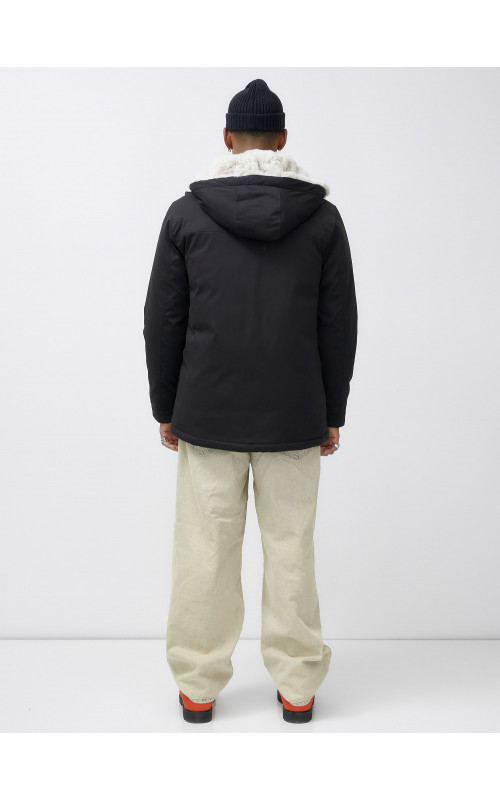 Мужская зимняя удлиненная парка с мехом, чёрная в Тюмени