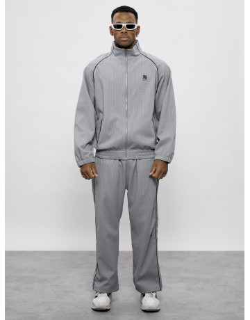 Мужской спортивный костюм для активного образа жизни.