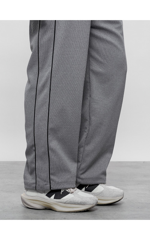 Мужской спортивный костюм серого цвета для спорта в Тюмени