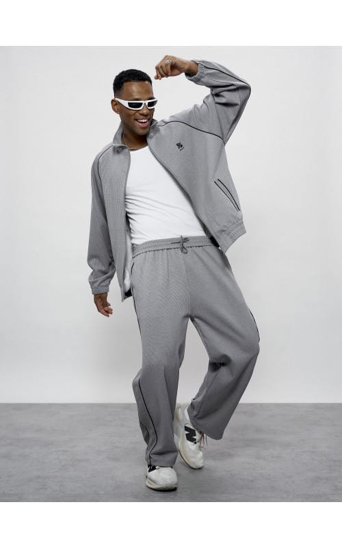 Мужской спортивный костюм серого цвета для спорта в Тюмени