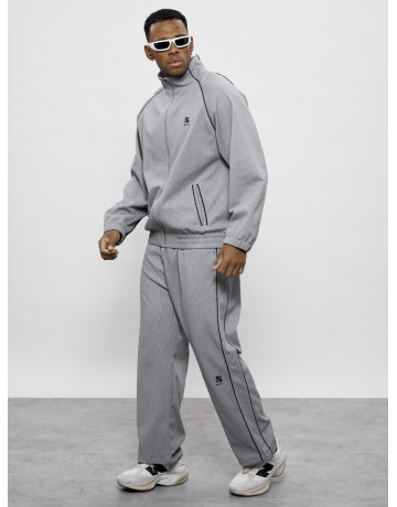 Мужской спортивный костюм для активного образа жизни.